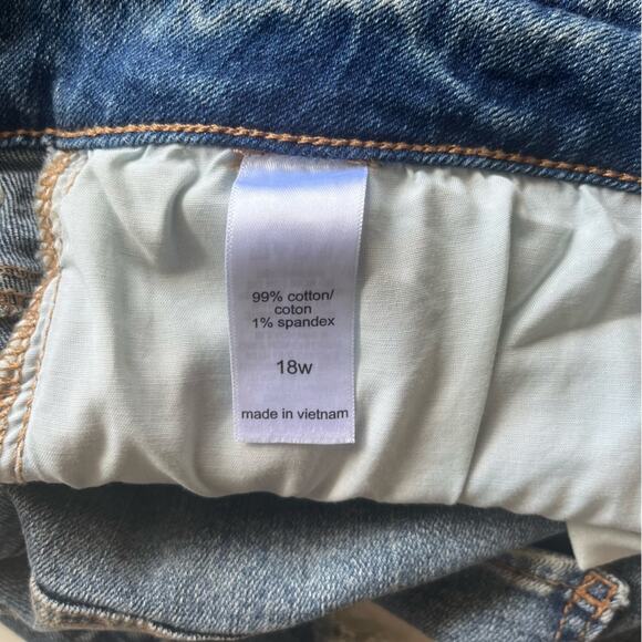 Maurices Distressed Light Wash Skinny Jean Size 18W - Picture 4 of 11